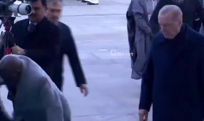  ببینید / رئیس‌جمهور نیجریه در دیدار با اردوغان زمین خورد