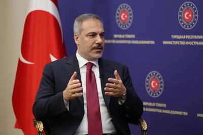  روایت روزنامه نزدیک به اردوغان از پیام وزیر خارجه ترکیه به آمریکا: توصیه می‌کنم ایران را به ونزوئلای دیگری تبدیل نکنید؛ تهران آماده مذاکره است، اما اگر احساس کند در تنگنا قرار گرفته است، برای بدترین سناریو آماده خواهد شد