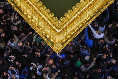 رونمایی از تاج طلایی جدید ضریح امیرالمؤمنین(ع) | تصاویر