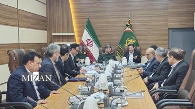 رئیس کل دادگستری استان بوشهر با فرمانده سپاه امام صادق (ع) استان بوشهر به مناسبت روز پاسدار دیدار کرد