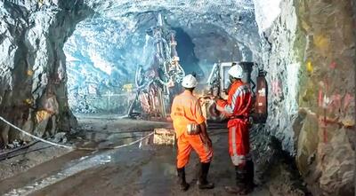 عناصر خاکی محور اقتصادی قرن آینده