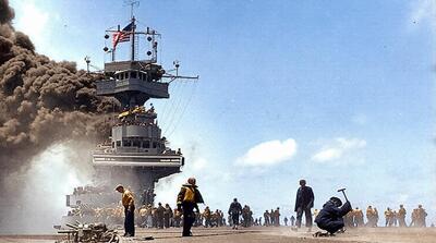 عملیات غرق کردن ناو هواپیمابر آمریکا را ببینید