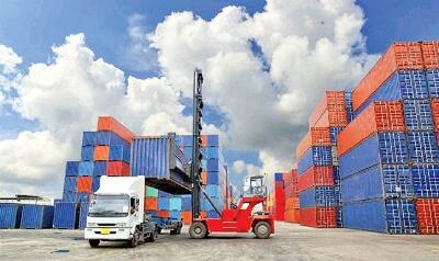 واردات کالاهای اساسی سرعت گرفت / حجم تجارت خارجی ایران کم شد