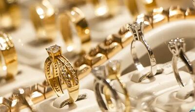 پیش‌بینی قیمت طلا و سکه فردا «چهارشنبه»؛ بازار در مسیر رشد پایداری می‌کند؟