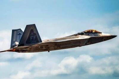  جنگنده جدید اف-۲۲ آمریکا در راه است