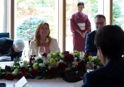 جورجیا ملونی با کیک تولد غافلگیر شد