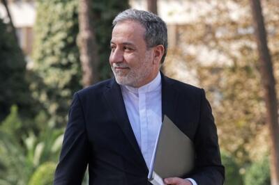 عراقچی: با ویتکاف تماسی نداشتم / اعمال دیپلماسی از طریق تهدید نظامی نمی‌تواند نتیجه‌بخش و مفید باشد