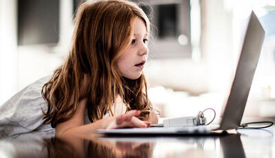  چطور با کودکان درباره اخبار خشونت‌بار صحبت کنیم؟