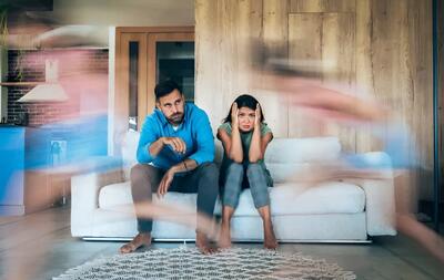  چرا نمی توانم ثابت بنشینم؟ بررسی علل و راه حل های بی قراری