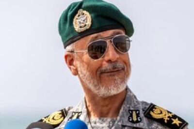  دریادار سیاری: دشمن با هرگونه ماجراجویی با هزینه‌های سنگین مواجه خواهد شد/ نباید از قدرت‌های پوشالی هراس داشت