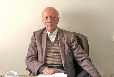 بی‌سواد بودند اما بی‌دانش نبودند