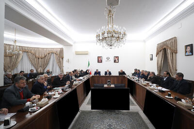 عارف: شکاف زنجیره آموزش باید ترمیم شود/ مهارت، اولویت آموزش کشور - سایت خبری اقتصاد پویا