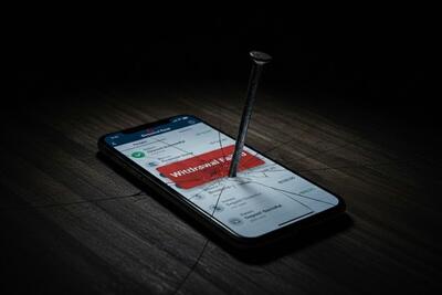 قفل شدن پول مردم در کاریزما/ چرا مشتریان کاریزما اجازه برداشت دارایی خود را ندارند؟