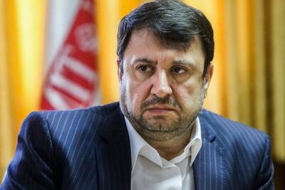  فیروزآبادی، دبیر پیشین شورای عالی فضای مجازی: همین الان یک جدول بزرگی وجود دارد که در آن، با وجود اینکه برای همه اینترنت بسته است، تعداد زیادی اینترنت باز دارند/ می‌توان با مافیای فیلترشکن‌ها برخورد کرد، اما نتایج درخشانی حاصل نخواهد شد، زیرا دور زدن فیلتر کار پیچیده‌ای نیست/ دسترسی به سیم‌کارت‌های سفید باید به همه شهروندان داده شود، نه فقط به گروه‌های خاص