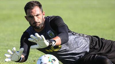 دروازه‌بان استقلال محروم شد