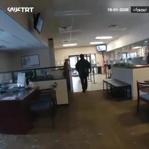  ورود سرزده یک گوزن به داخل بانک!