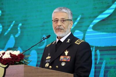  هشدار دریادار سیاری به آمریکا: ارتش آمادگی کامل دارد/ ما ایستاده‌ایم