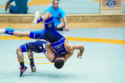 دعوت ۳۳ کشتی گیر به اردو فرنگی‌کاران