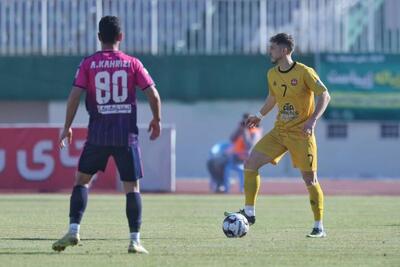 بدشانس‌ترین کروات تراکتور؛ فقط خوب شوت می‌زند!