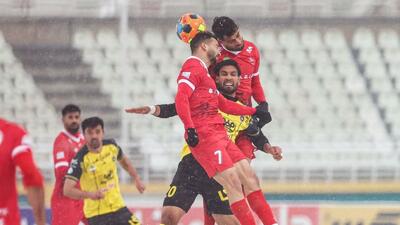 پرسپولیس یک نیمه ضعیف، یک نیمه حماسی