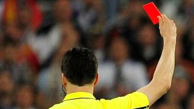  فیلم | عجیب‌ترین کارت قرمزهای تاریخ فوتبال
