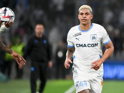 این مهاجم فروشی نیست