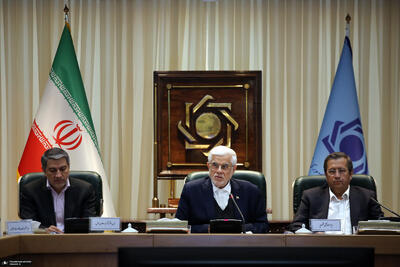  عارف: طرح کالابرگ الکترونیکی موفق بوده است/ اولویت دولت وفاق ملی، تأمین و تضمین امنیت غذایی و بهبود معیشت مردم است