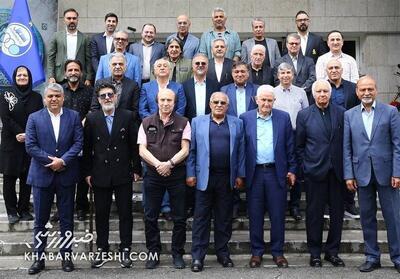 استقلال با یک بیمارستان قرارداد بست