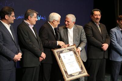  معاون اول رئیس‌جمهور از مدیرعامل شرکت مهندسی فکور صنعت تهران (سهامی عام) تقدیر کرد - مجله اینترنتی کولاک