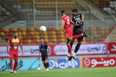 شکست پرسپولیس مقابل فولاد در نیمه اول
