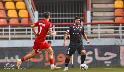 ویدیو| مقصر شکست پرسپولیس با واکنش کنایه‌آمیز یک بازیکن - پارس فوتبال