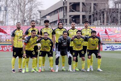 توقف سپاهان در خانه؛ همه‌چیز به نفع استقلال و تراکتور! - پارس فوتبال