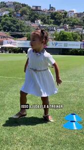 ویدئو: تمرینات خانگی نیمار و لحظات شیرین همراه دخترش - پارس فوتبال