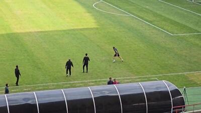 ویدیو| اورونوف اینجا مصدوم شد؟/ اتفاق عجیب در گرم کردن! - پارس فوتبال