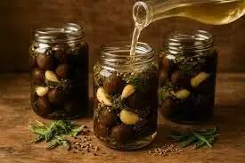  طرز تهیه ترشی آجیل برای رنگی کردن سفره های ایرانی