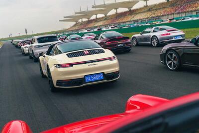 کاهش فروش پورشه در چین ۳۰ درصد از نمایندگی‌ها را تعطیل کرد - پدال