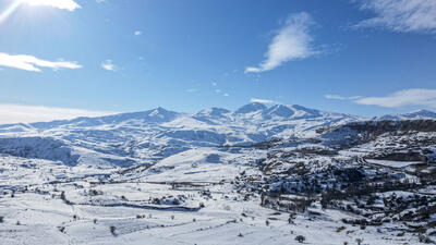 آلوارس سرعین با نیم متر برف سفیدپوش شد