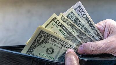 قیمت دلار آزاد امروز چهارشنبه 8 بهمن 1404 / دلار 4500 تومان گرانتر شد!