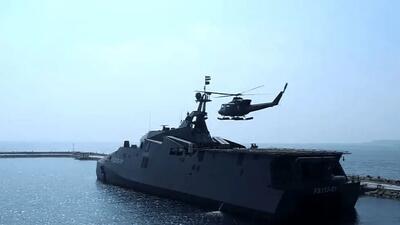 هشدار جدی معاون نیروی دریایی سپاه به امریکا و کشورهای همسایه /  قرار نیست آمریکایی‌ها و حامیانشان از جنگی که آغاز کرده‌اند سودی ببرند / از سرزمین تان استفاده شود متخاصم هستید