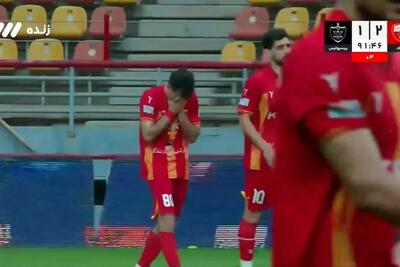 گریه فرشاد احمدزاده بعد از گلزنی به پرسپولیس + فیلم