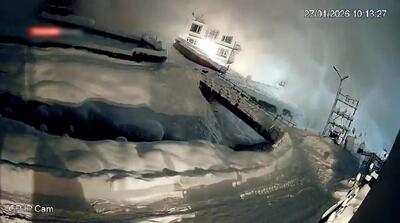 لحظه وحشتناک سقوط بهمن در کشمیر هند