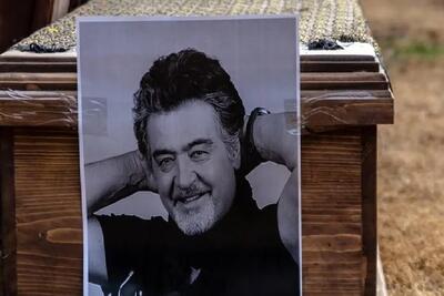 رضا رویگری در تمام صحنه‌ها به اندازه خودش ظاهر می‌شد