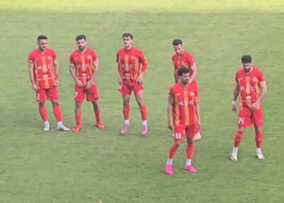 ماجرای عجیب رضاییان و نیمکت پرسپولیس! (عکس)