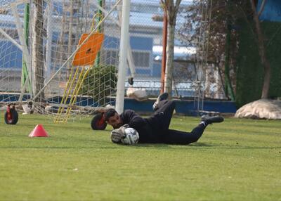 گلر خبرساز لیگ پیراهن قدیمی را پوشید!