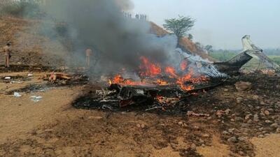  سقوط هواپیمای شخصی یکی از مقامات هند + فیلم