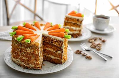 طرز پخت کیک هویج خانگی بدون فر+مواد لازم برای ۸ نفر