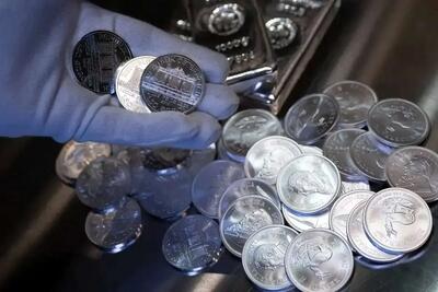 راز ماندگاری نقره در صندوقچه‌ها / چرا فروش نقره آسان نیست؟ / چالش‌های بازار نقره و کاهش خریدار / راهکارهای فروش سکه نقره