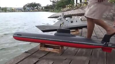 ساخت زیردریایی کنترل از راه دور توسط مخترع اندونزیایی