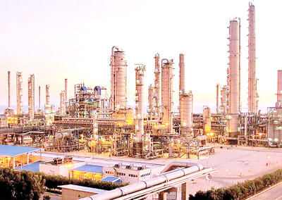 فرصت‌ها و چالش‌های بودجه ۱۴۰۵ برای صنعت پتروشیمی
