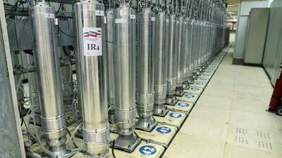 وال استریت ژورنال به نقل از یک مقام ایرانی: از حق خود در غنی‌سازی کوتاه نخواهیم آمد / زرادخانه موشکی برای دفاع ضروری است